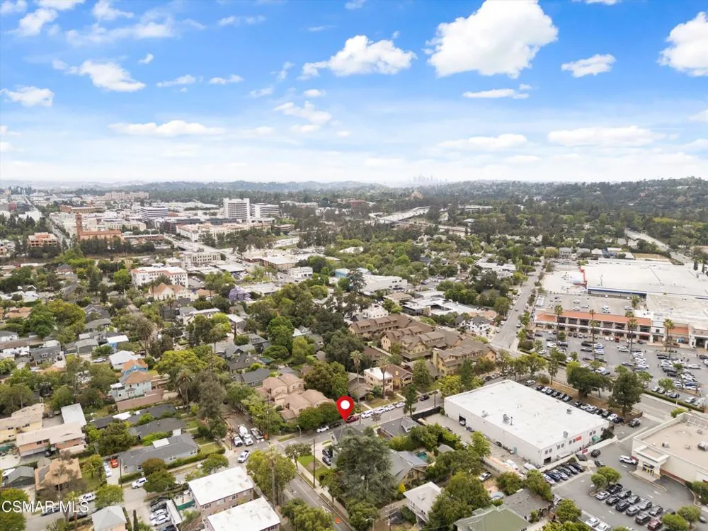 637 Raymond Avenue Pasadena, CA 91103