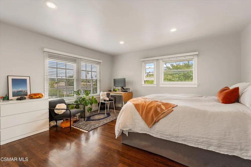 637 Raymond Avenue Pasadena, CA 91103