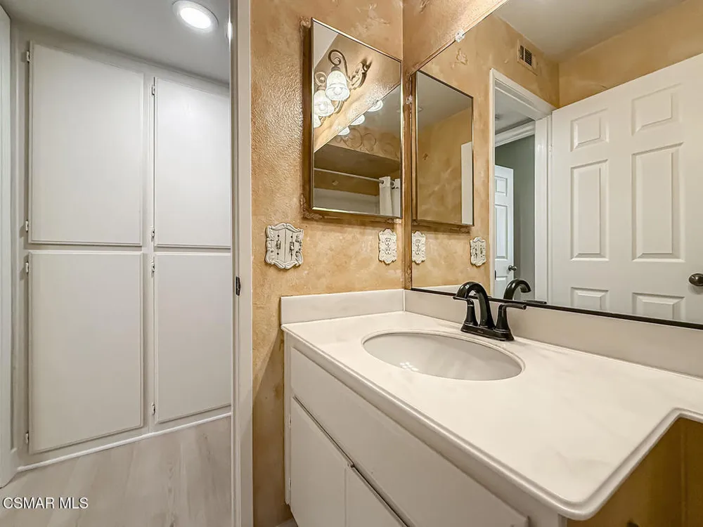 2990 Klamath Avenue Simi Valley, CA 93063
