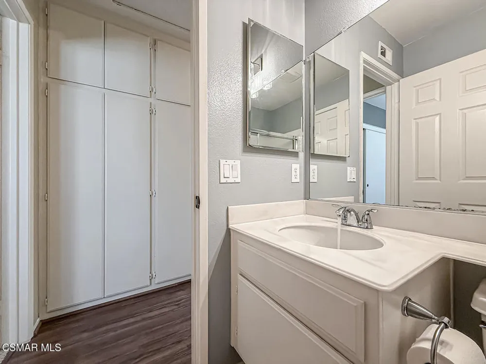 2990 Klamath Avenue Simi Valley, CA 93063