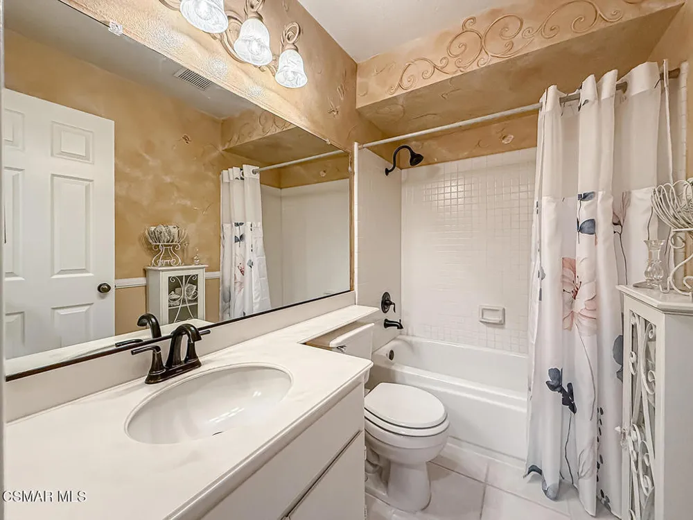 2990 Klamath Avenue Simi Valley, CA 93063