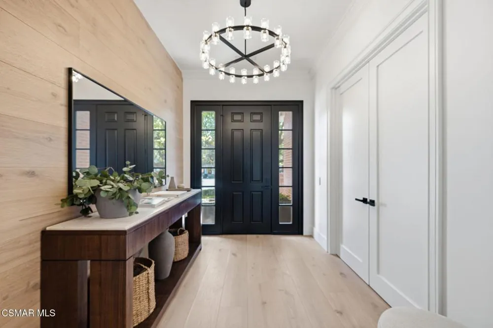 2342 Heatherbank Court Thousand Oaks, CA 91361