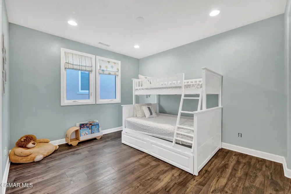 20511 Lantana Court Porter Ranch, CA 91326