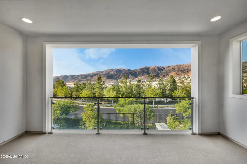 20511 Lantana Court Porter Ranch, CA 91326