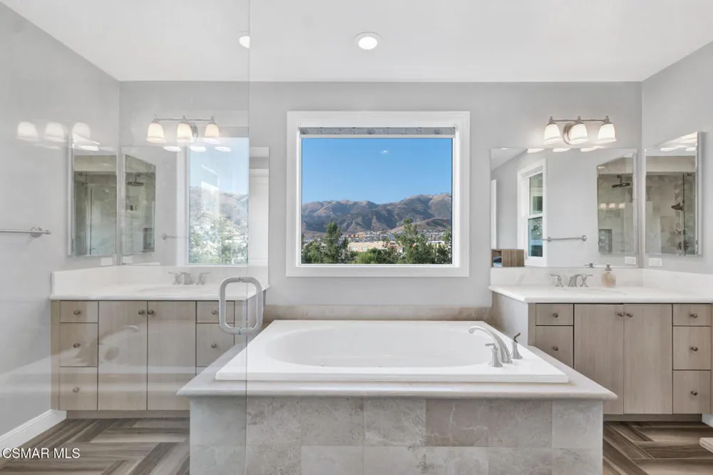 20511 Lantana Court Porter Ranch, CA 91326