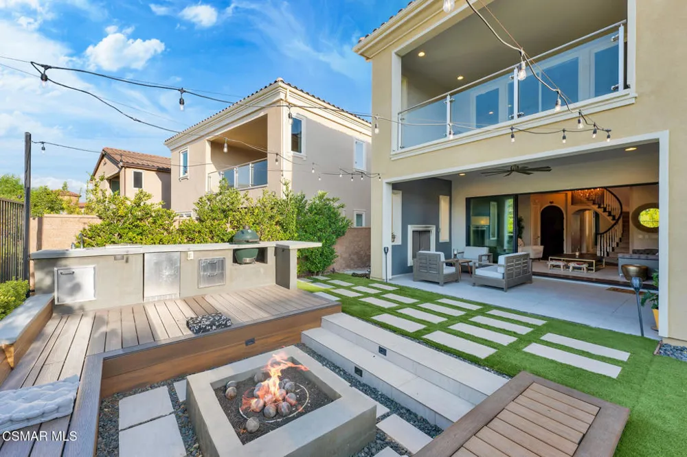 20511 Lantana Court Porter Ranch, CA 91326