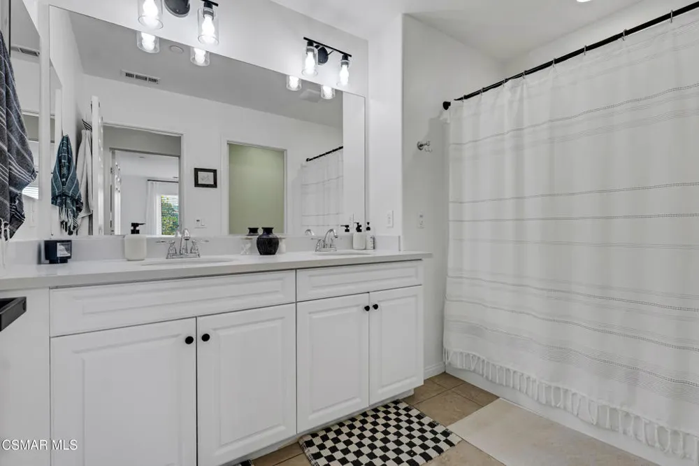 4707 Beachwood Court Moorpark, CA 93021