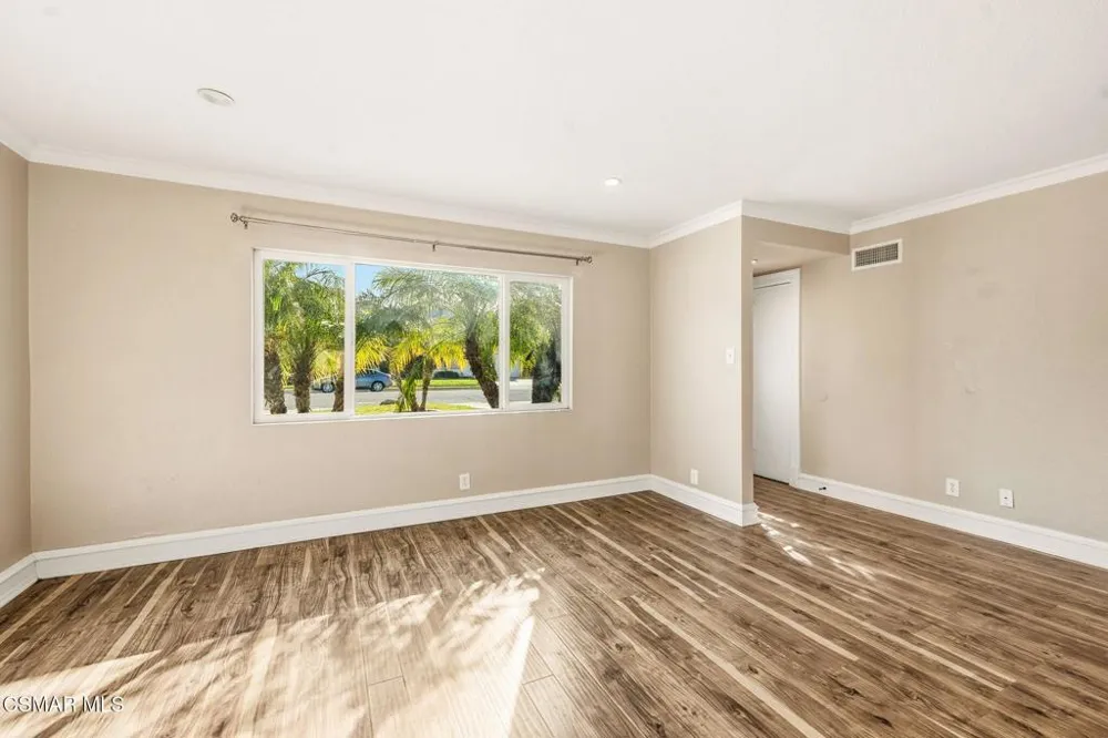 6271 Marsha Avenue Simi Valley, CA 93063
