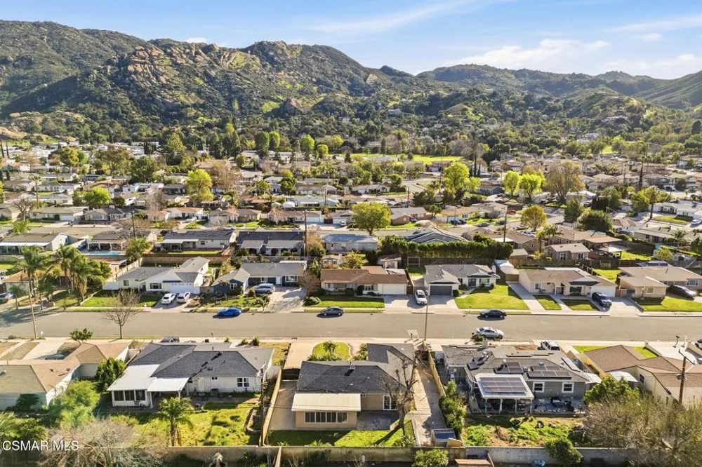 6271 Marsha Avenue Simi Valley, CA 93063