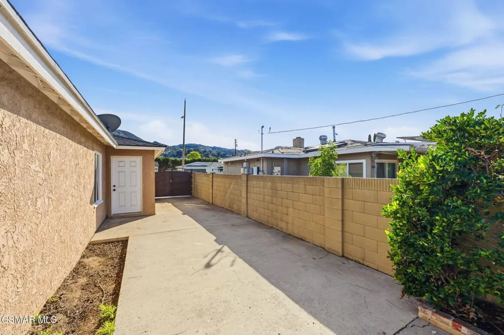 6271 Marsha Avenue Simi Valley, CA 93063