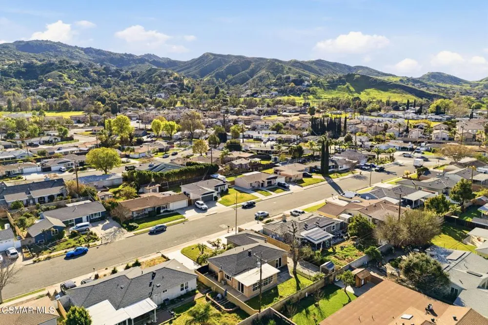 6271 Marsha Avenue Simi Valley, CA 93063