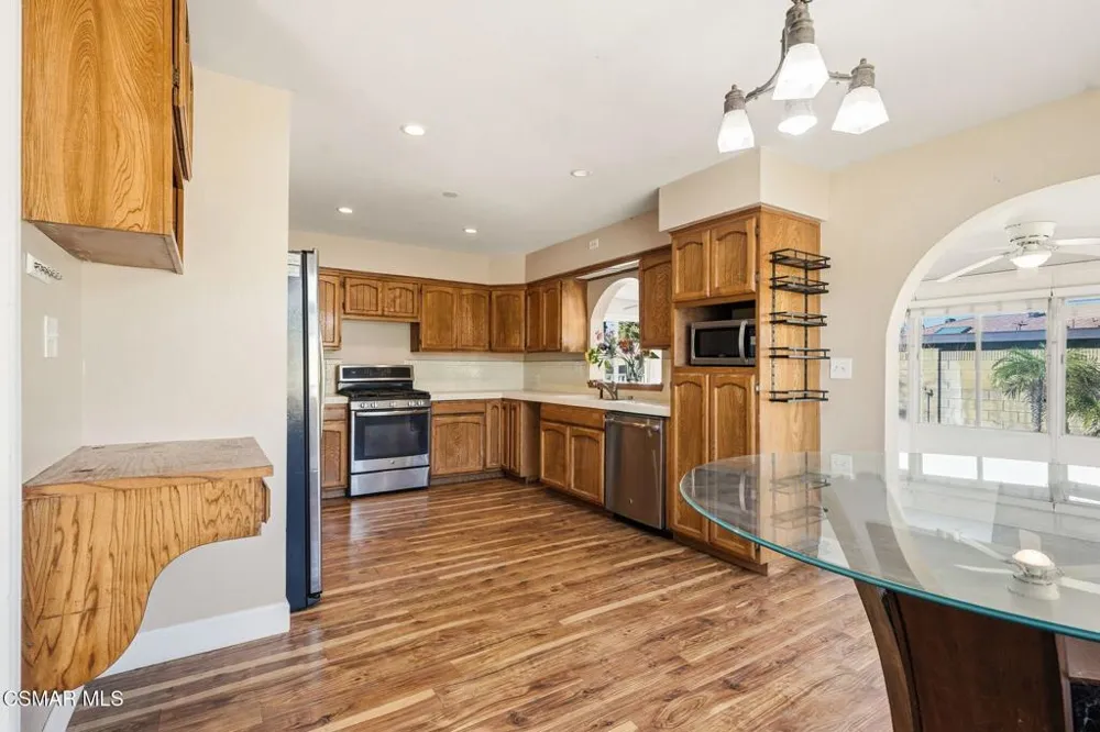6271 Marsha Avenue Simi Valley, CA 93063