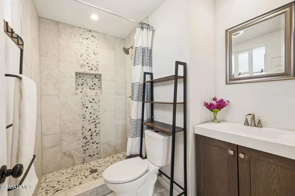 6271 Marsha Avenue Simi Valley, CA 93063