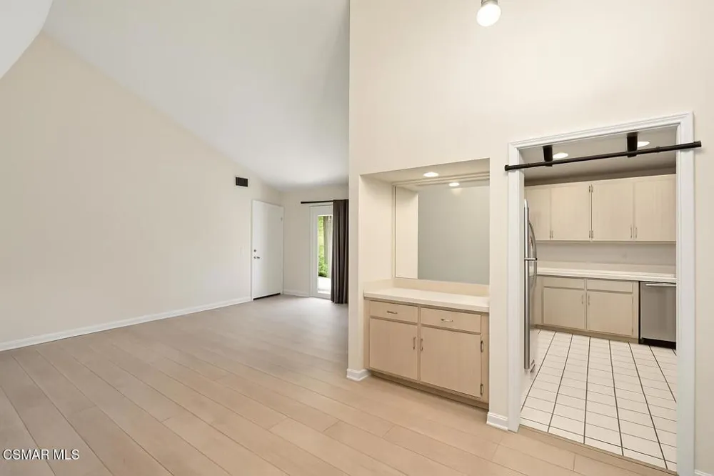 31552 Agoura Road #4 Westlake Village, CA 91361
