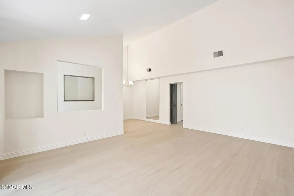 31552 Agoura Road #4 Westlake Village, CA 91361