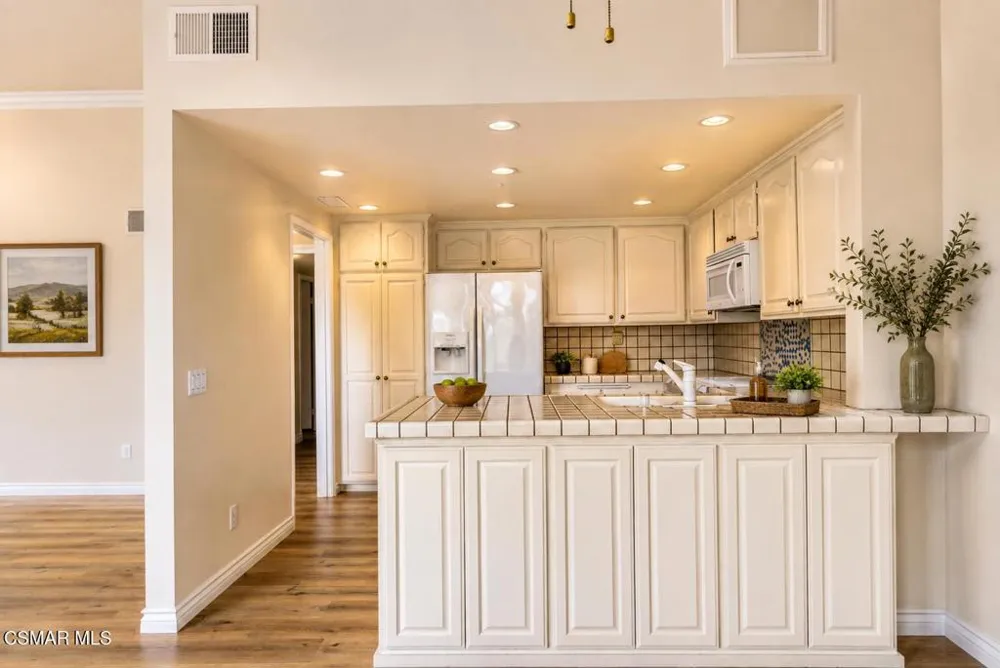 32355 Saddle Mountain Drive Westlake Village, CA 91361