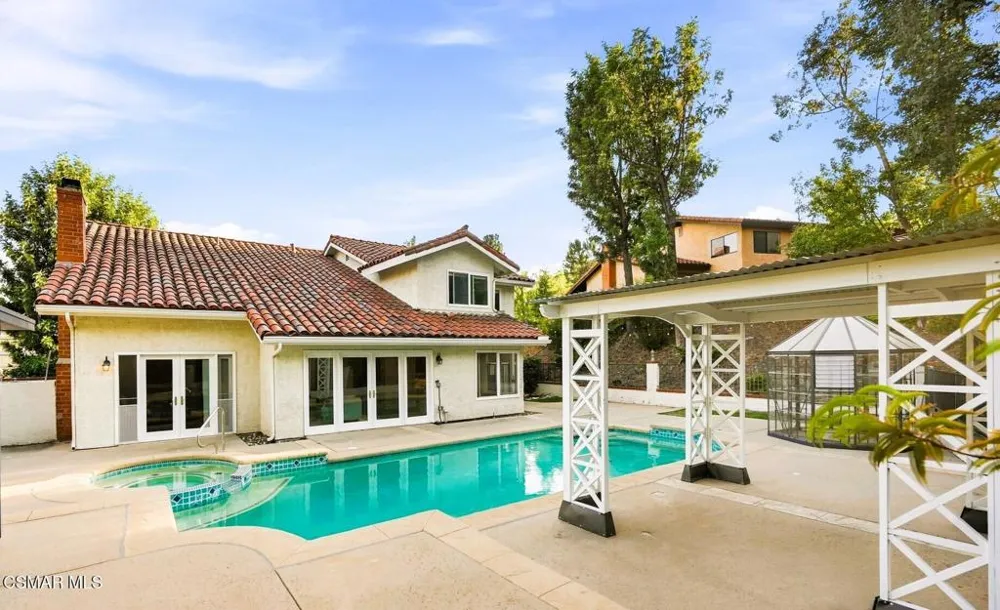1616 Valecroft Avenue Westlake Village, CA 91361