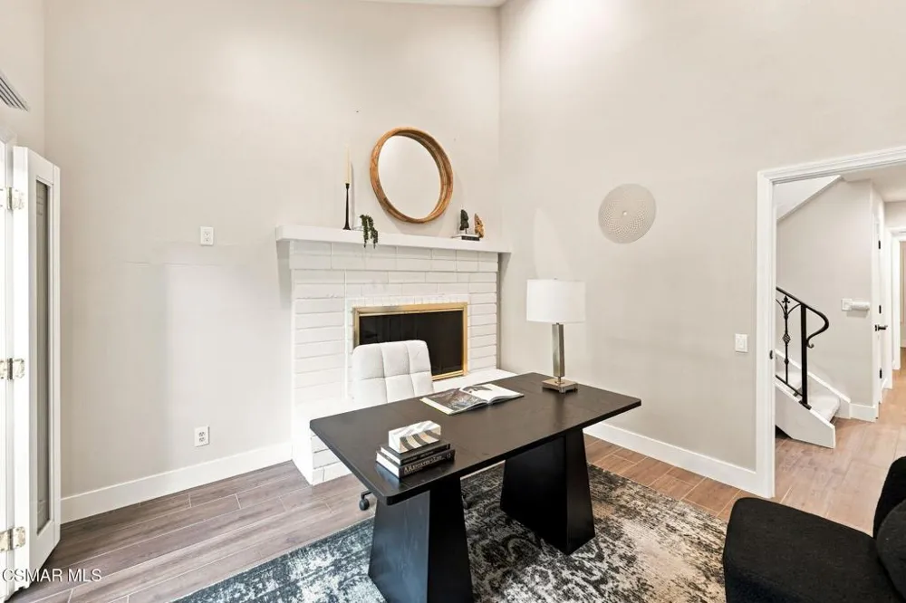 1616 Valecroft Avenue Westlake Village, CA 91361