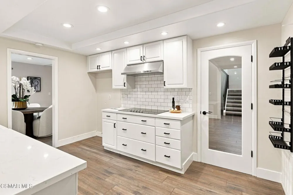 1616 Valecroft Avenue Westlake Village, CA 91361