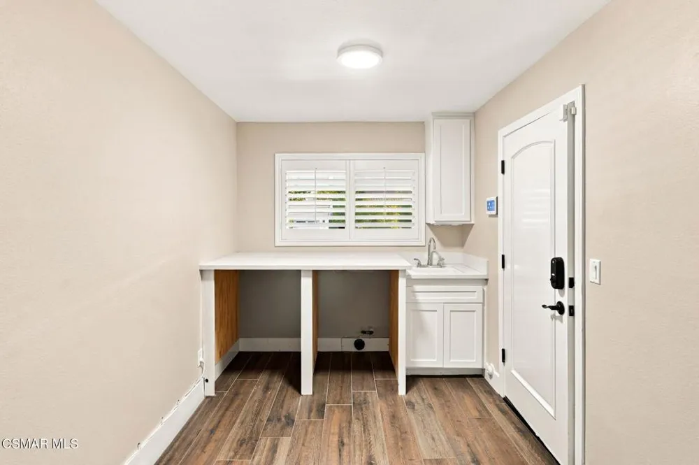 1616 Valecroft Avenue Westlake Village, CA 91361