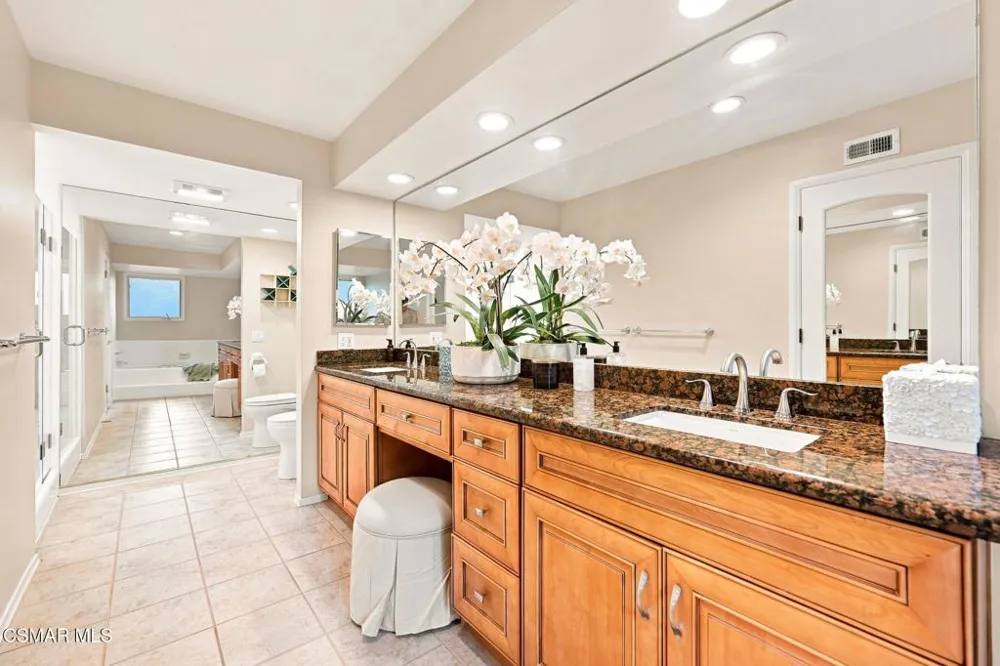 1616 Valecroft Avenue Westlake Village, CA 91361