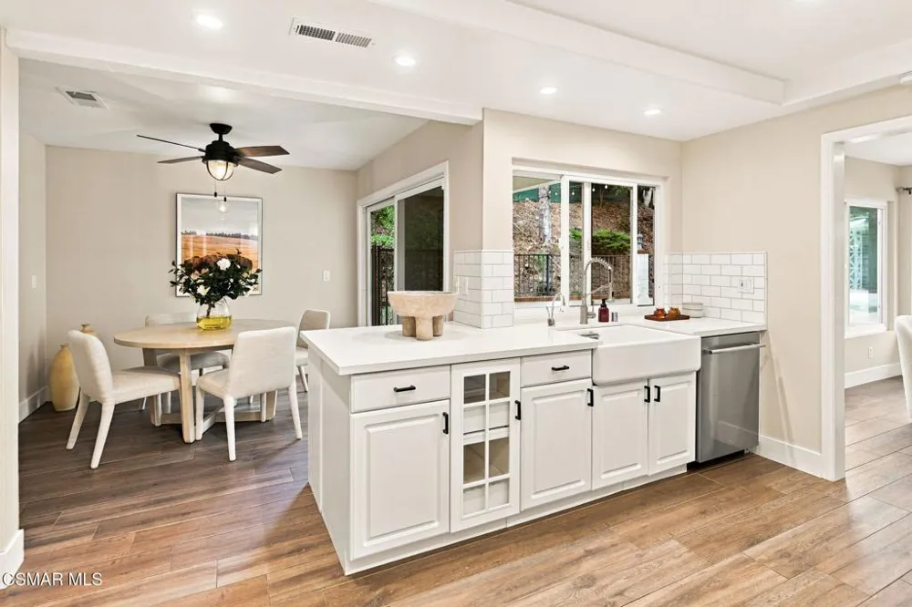 1616 Valecroft Avenue Westlake Village, CA 91361