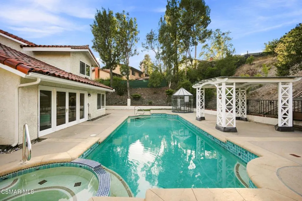1616 Valecroft Avenue Westlake Village, CA 91361