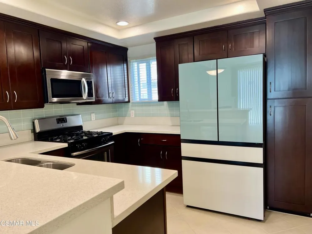 5210 Premiere Hills Drive #230 Woodland Hills, CA 91364