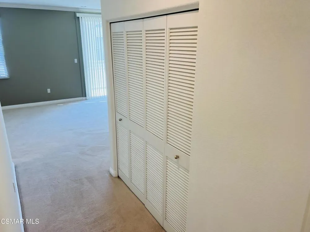 5210 Premiere Hills Drive #230 Woodland Hills, CA 91364