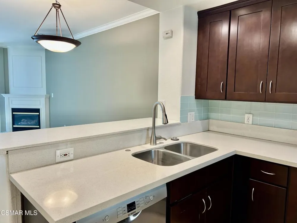 5210 Premiere Hills Drive #230 Woodland Hills, CA 91364