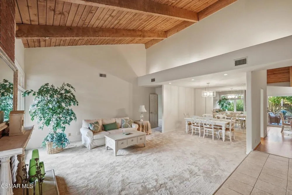 1044 Twinfoot Court Westlake Village, CA 91361