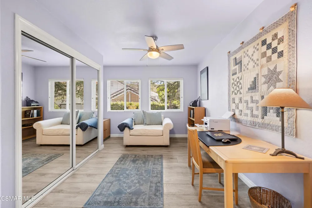 5043 Evanwood Avenue Oak Park, CA 91377