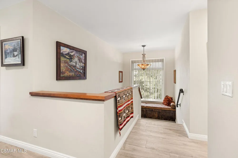 5043 Evanwood Avenue Oak Park, CA 91377