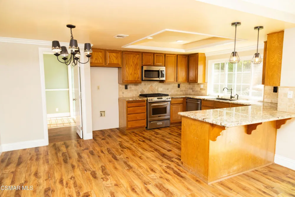 3975 Southhampton Road Moorpark, CA 93021