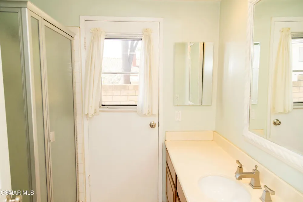 3975 Southhampton Road Moorpark, CA 93021