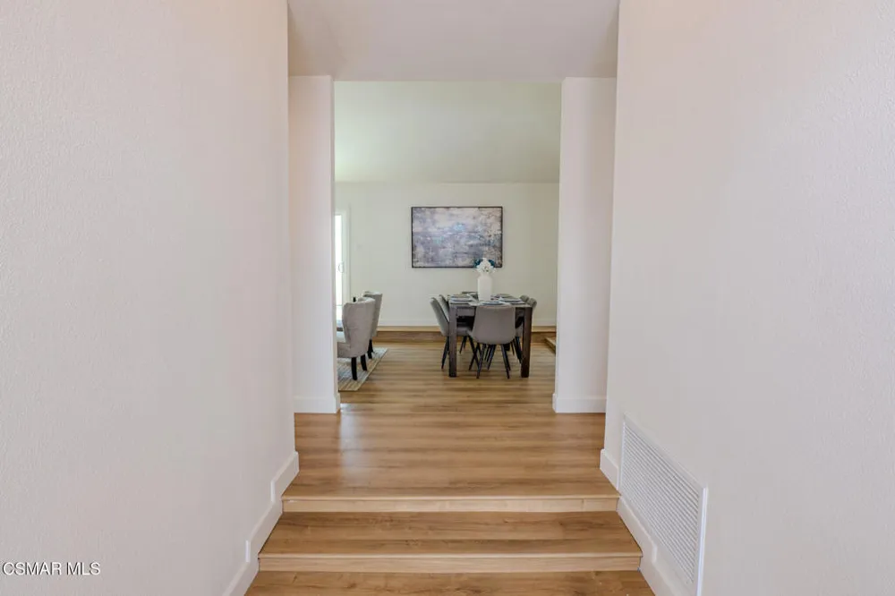 8018 Winnetka Avenue Winnetka, CA 91306