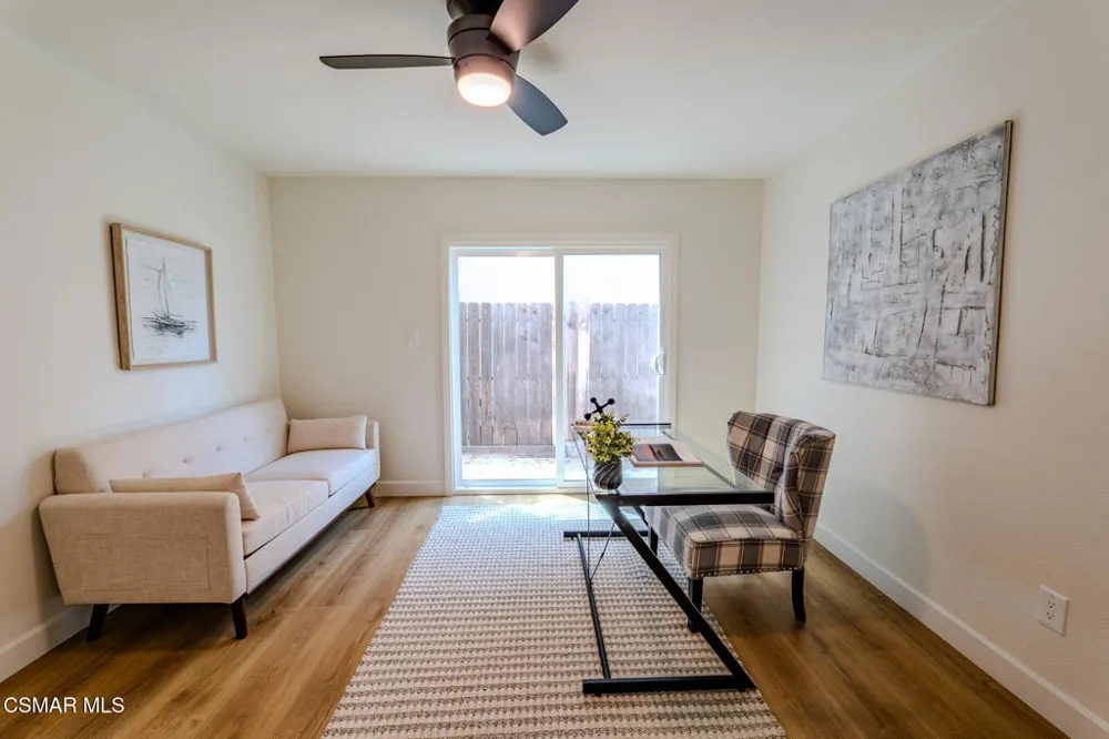 8018 Winnetka Avenue Winnetka, CA 91306