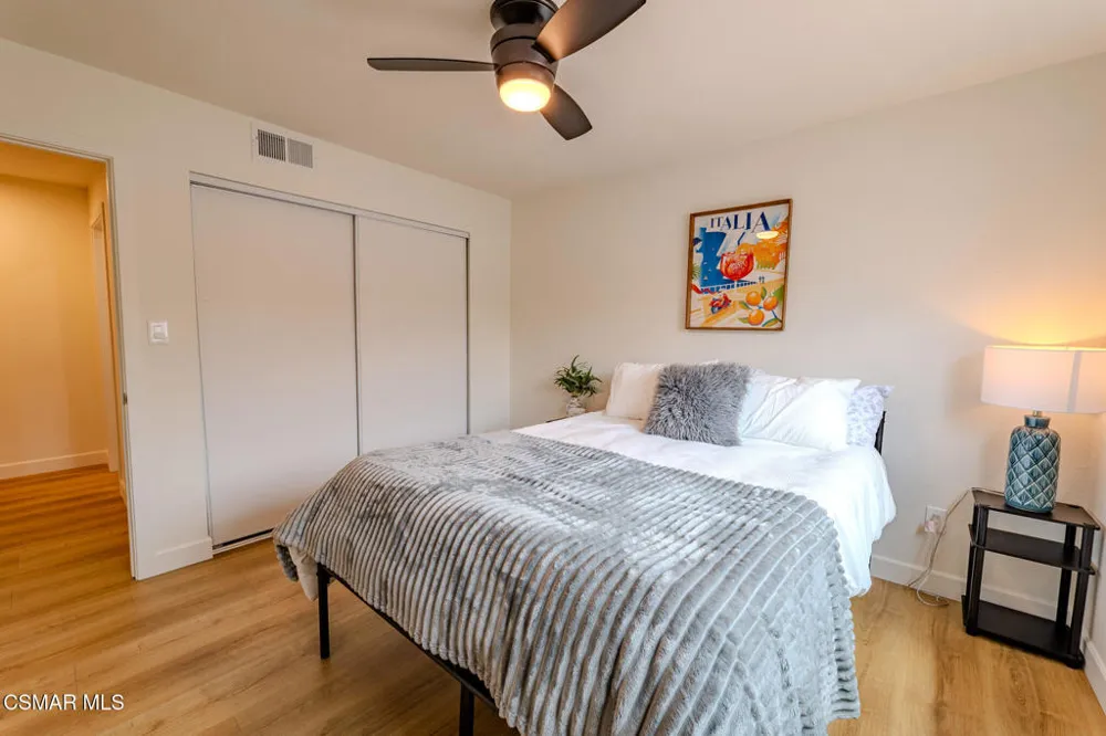8018 Winnetka Avenue Winnetka, CA 91306