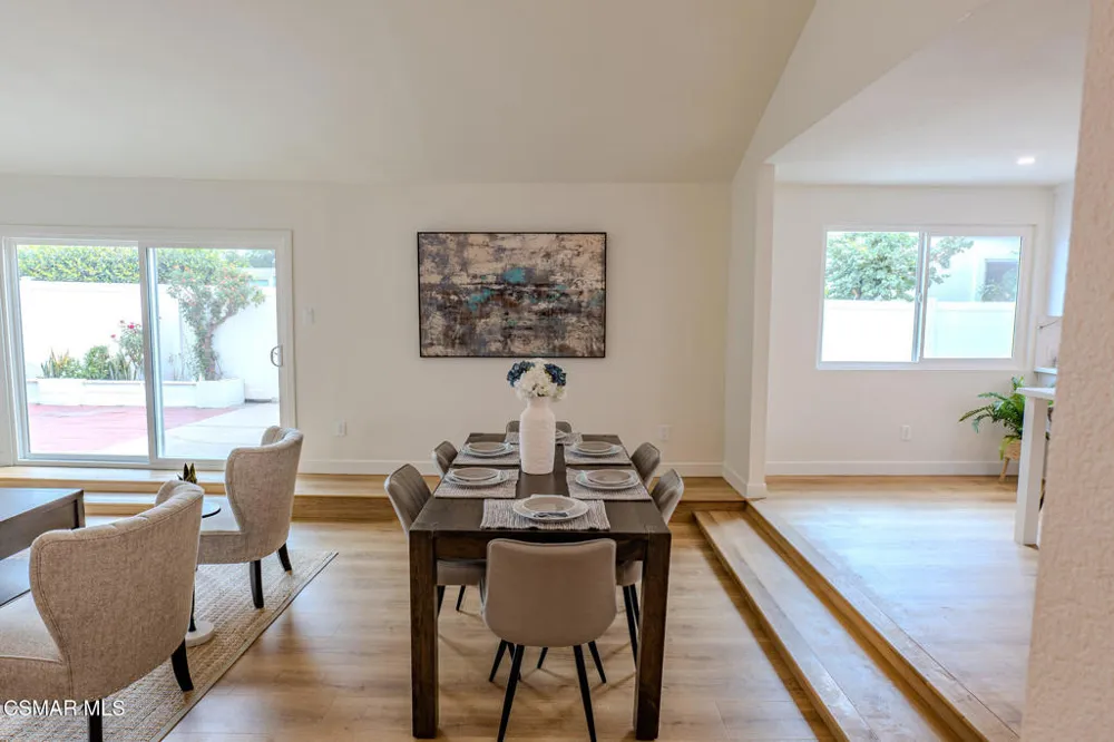 8018 Winnetka Avenue Winnetka, CA 91306