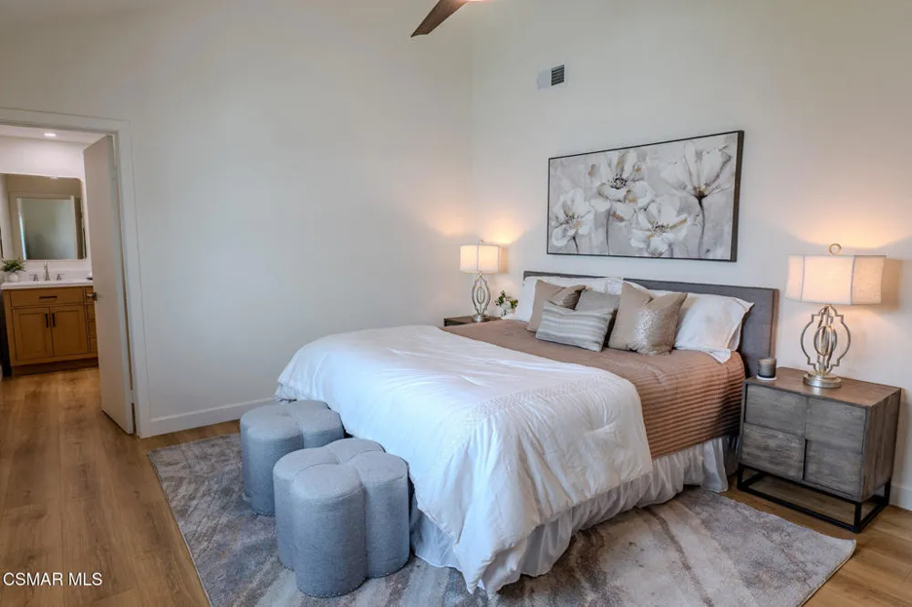 8018 Winnetka Avenue Winnetka, CA 91306