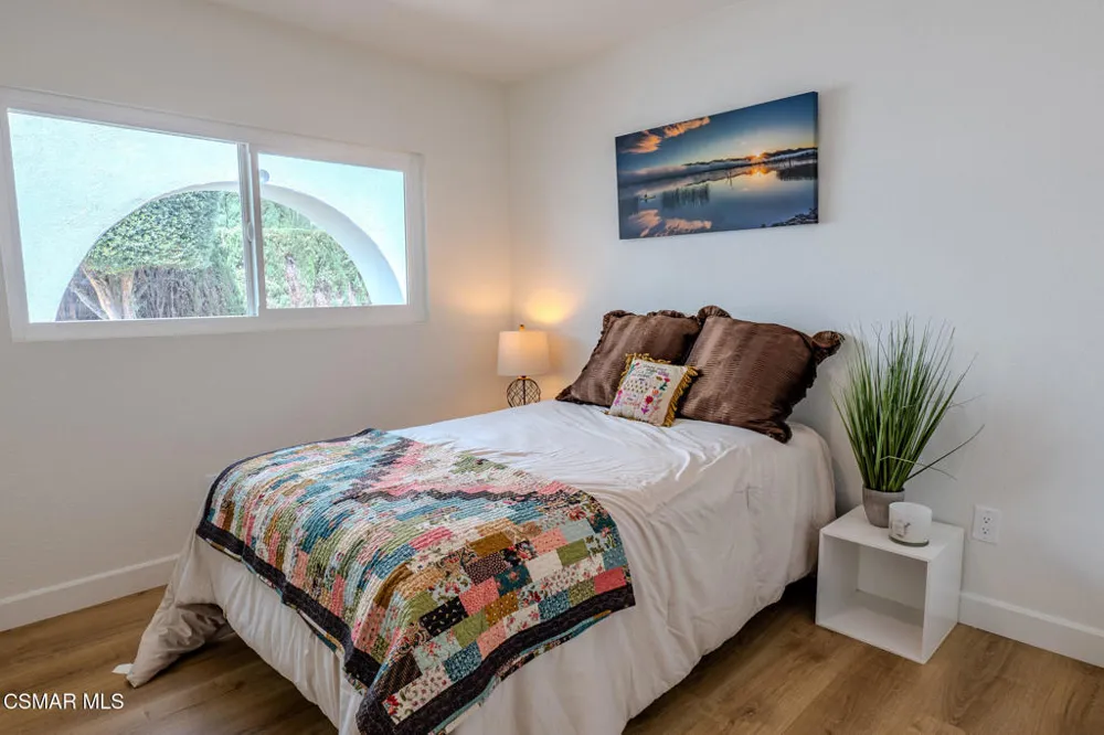 8018 Winnetka Avenue Winnetka, CA 91306