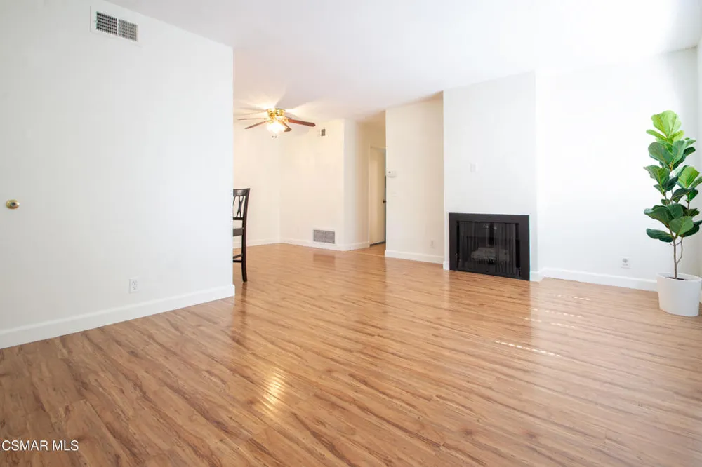 2583 La Paloma Circle Thousand Oaks, CA 91360