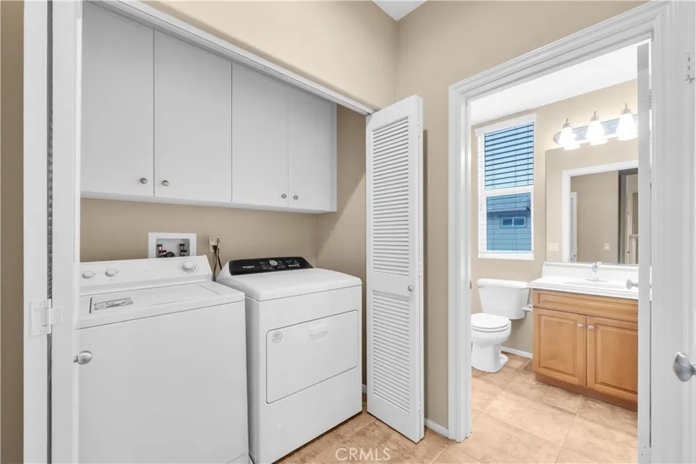 284 Tustin Field Drive Tustin, CA 92782