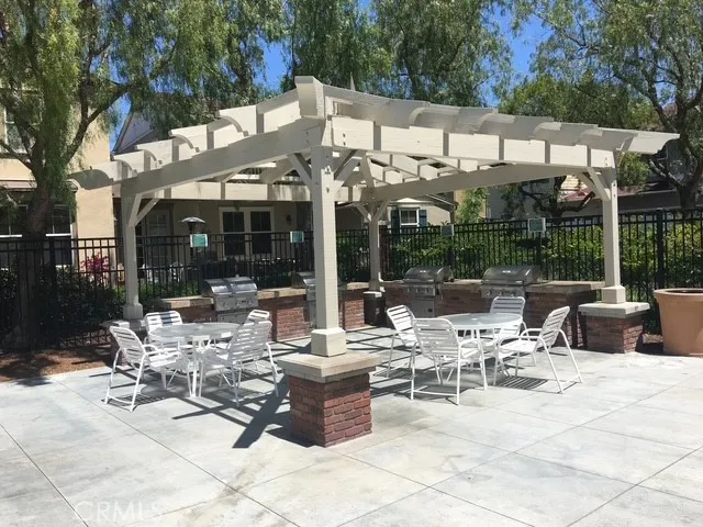 284 Tustin Field Drive Tustin, CA 92782