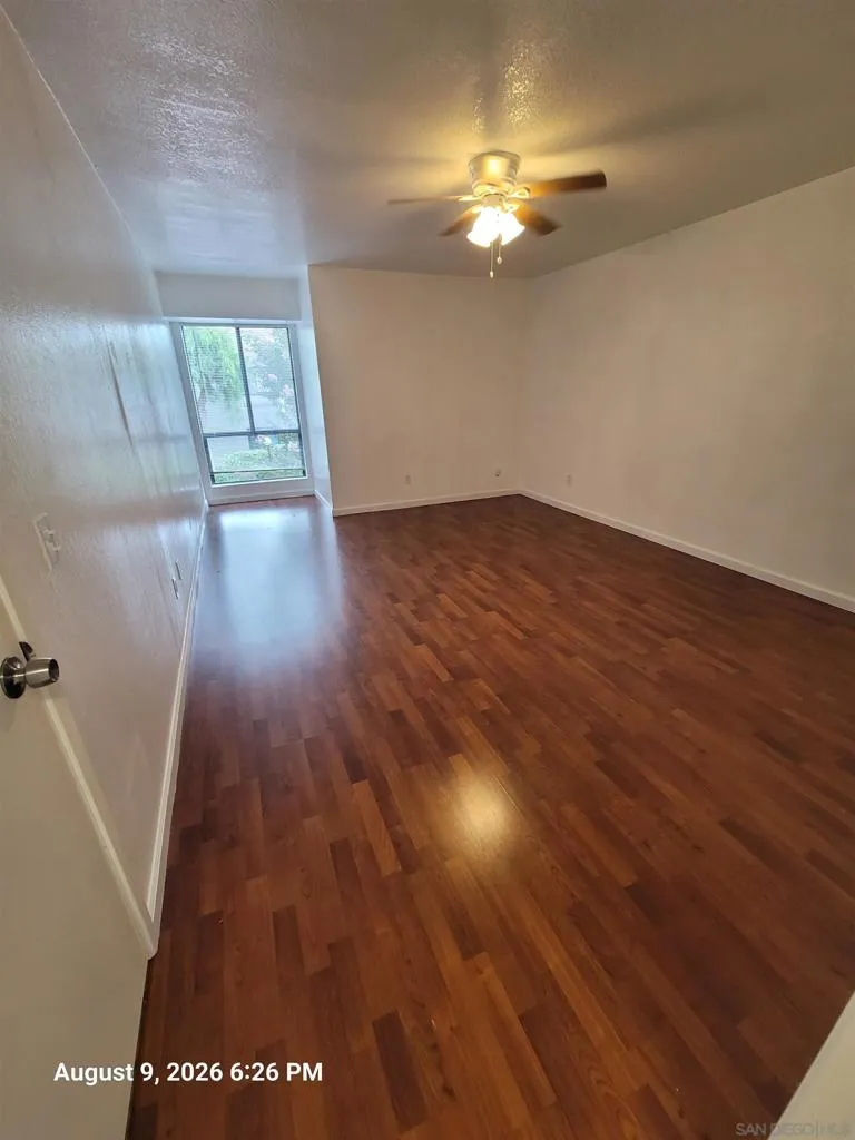 9109 Village Glen #268 San Diego, CA 92123