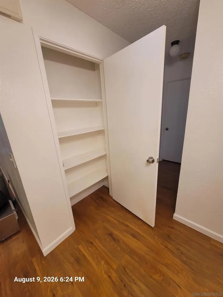 9109 Village Glen #268 San Diego, CA 92123