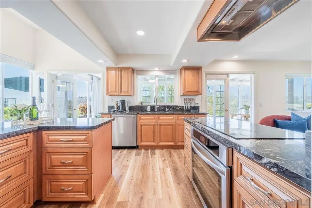 3603 Lorimer Ln Encinitas, CA 92024