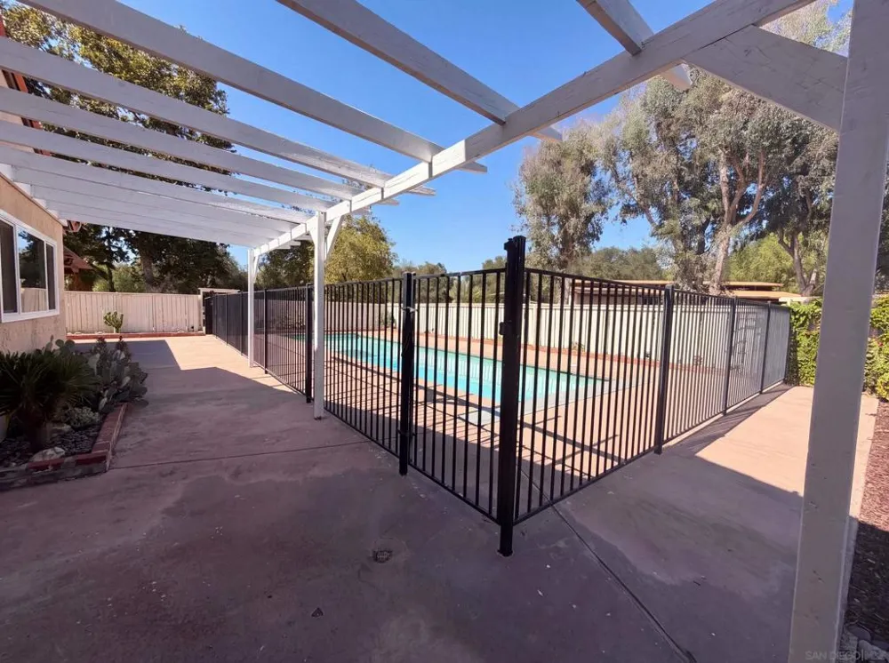 15408 Glentree Valley Center, CA 92082