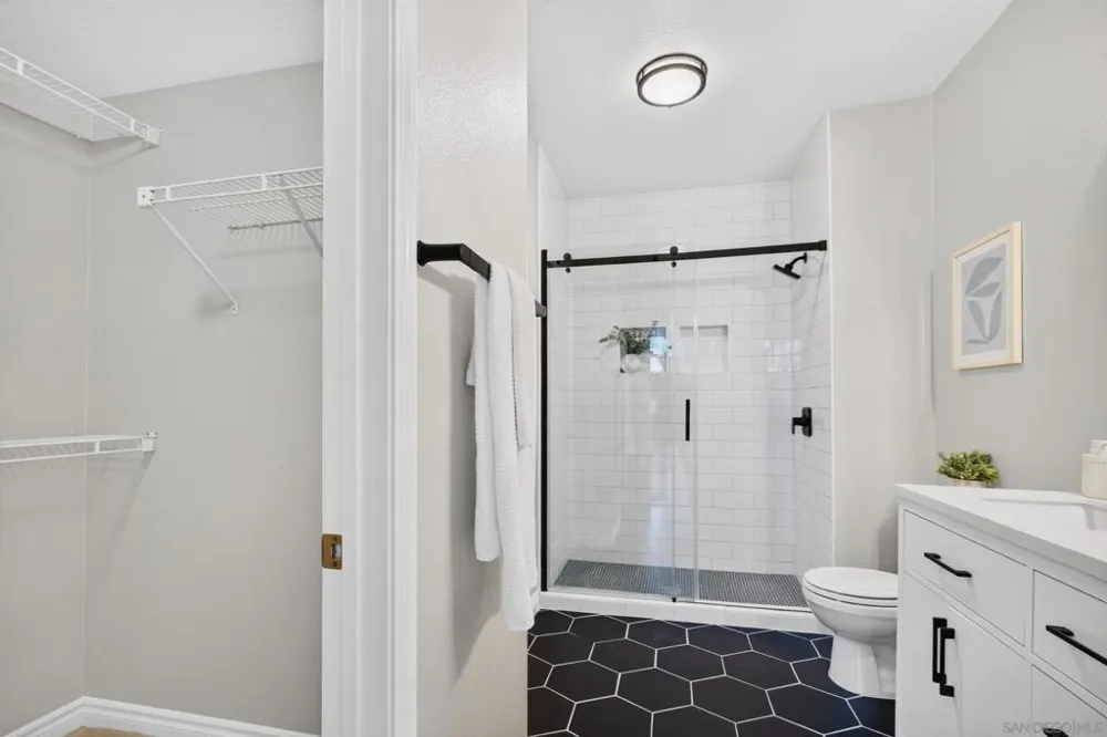3830 Elijah #426 San Diego, CA 92130
