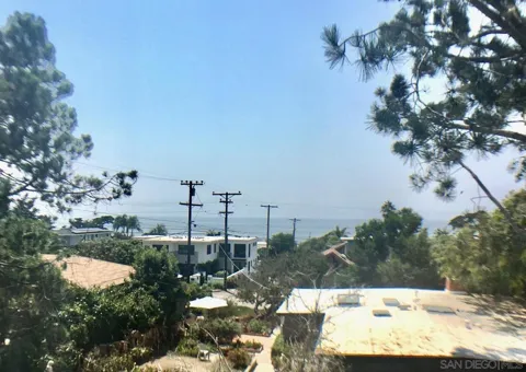 223 10th Street